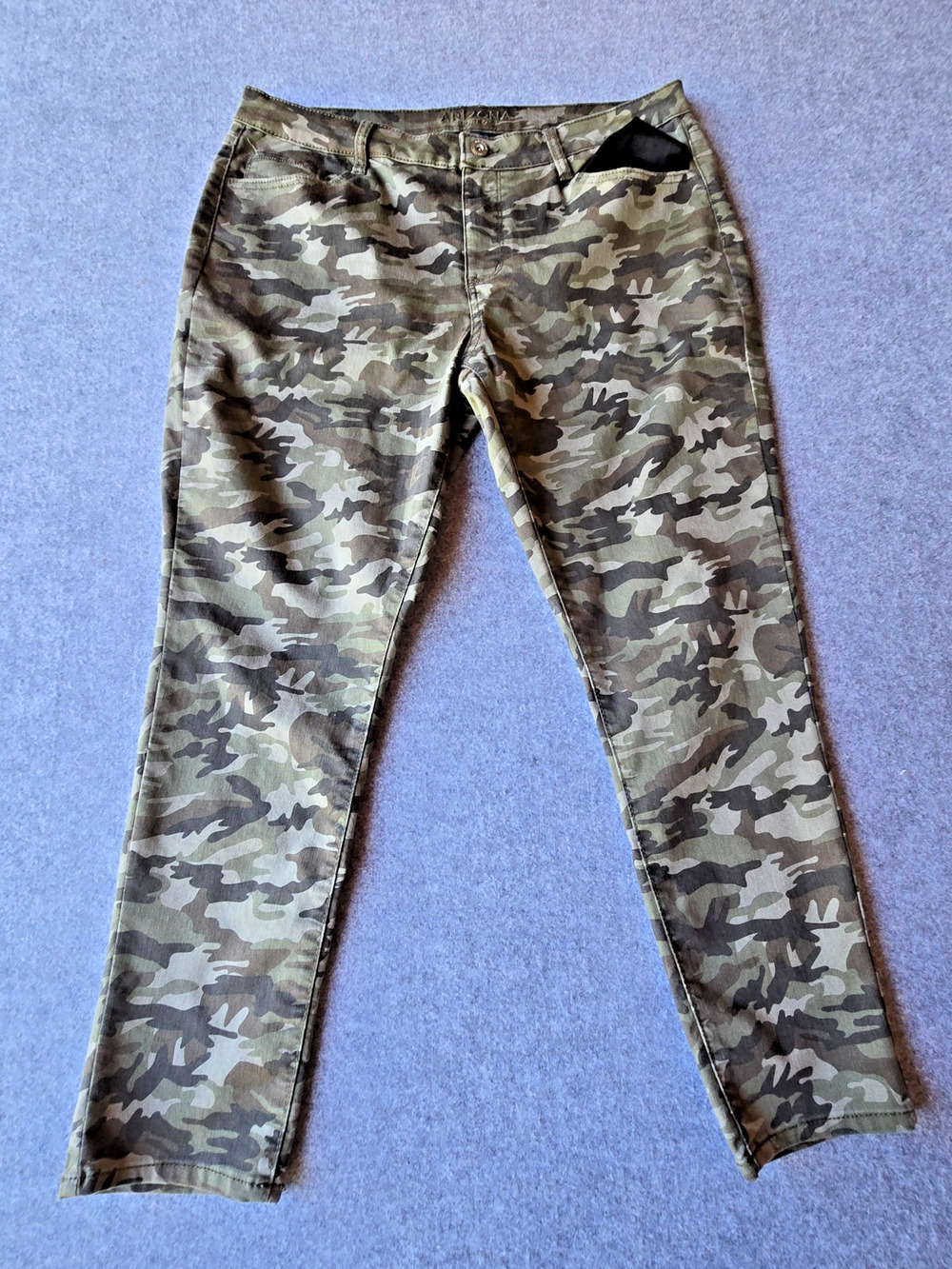 Arizona Jean Co Women's Ankle Stretch Jeans Camo Print Med-Rise Size 15 (34x26)